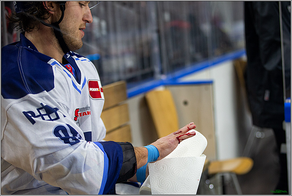 PENNY DEL; Koelner Haie- Straubing Tigers; Koeln, 09.10.2022